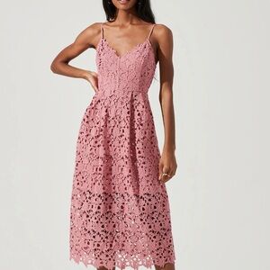 ASTR A Line Size Medium Lace Midi Dress